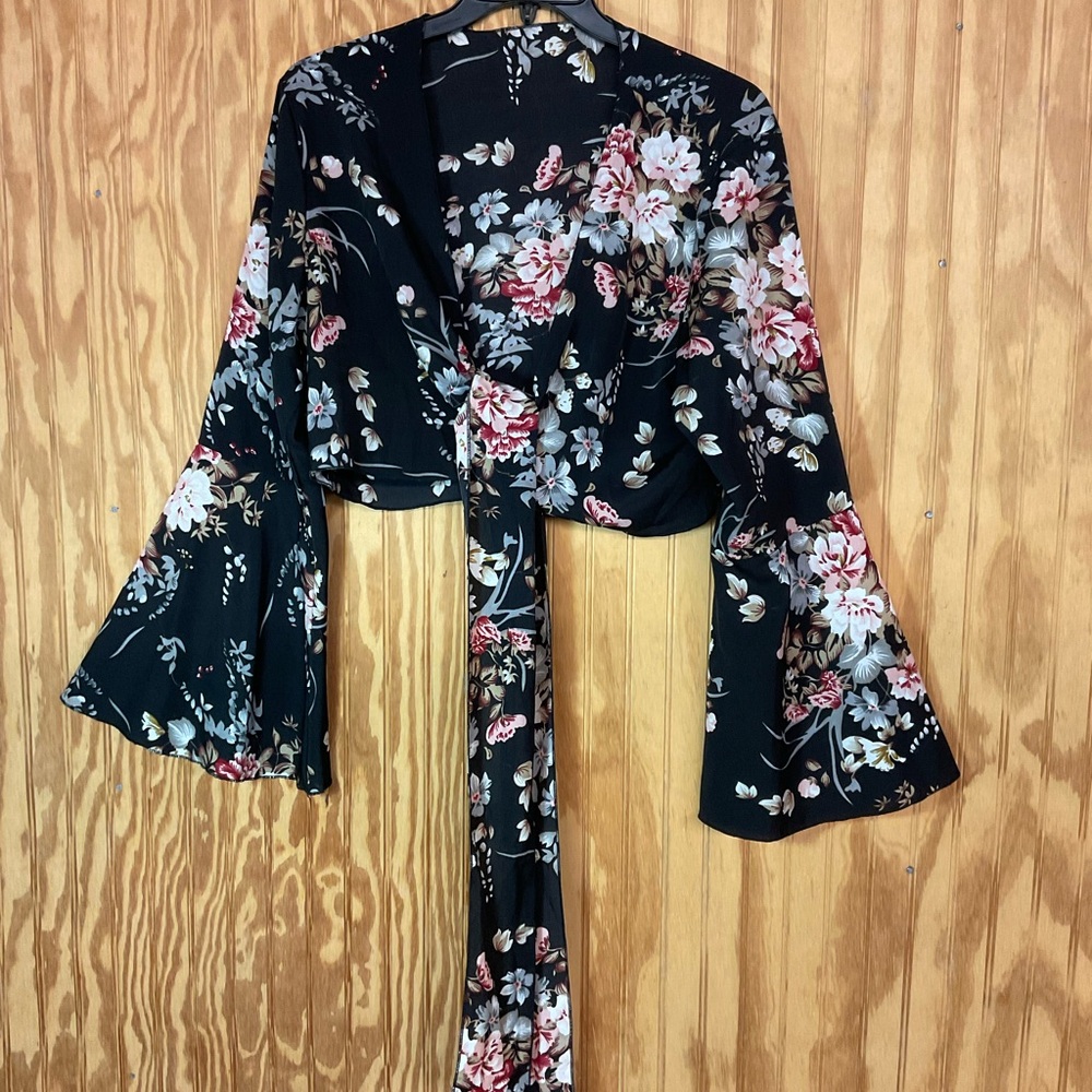 *SALE Black Floral Bolero